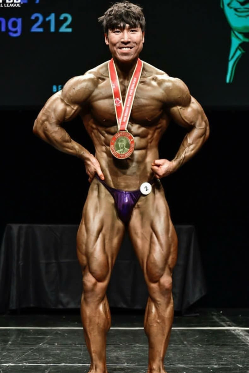 IFBB Pro Han Jin Choi